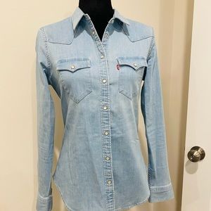 Levi Jean shirt. Tailored fit (stretch). Medium